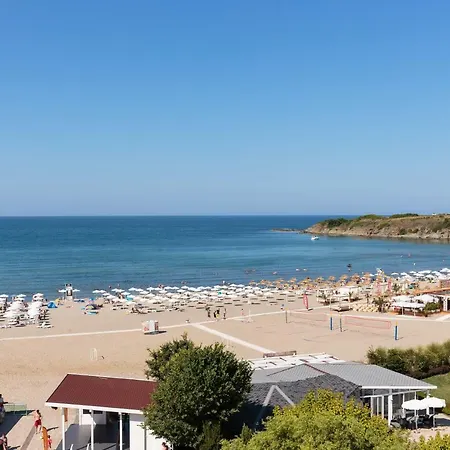 Отель Serenity Bay 4*