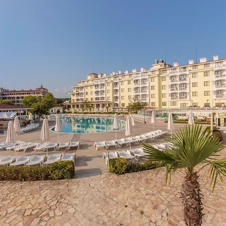 Serenity Bay Отель 4*